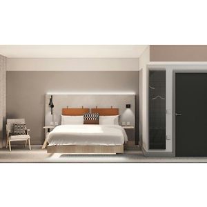 Moxy Queen Room City View